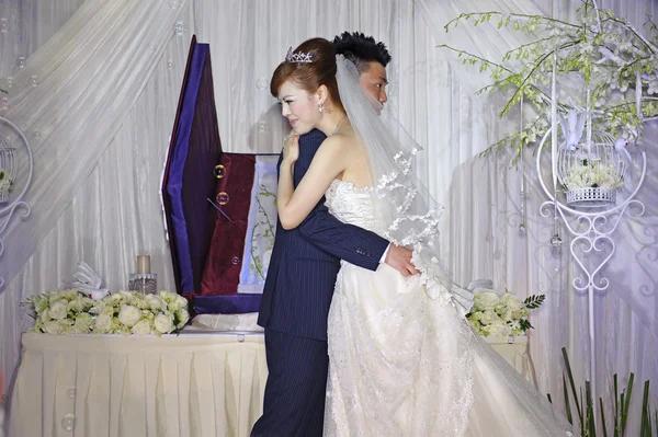 Top Wedding DJ Services to Keep Your Guests Dancing