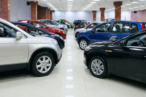A Simple Guide to Comparing Car Dealerships Near Me